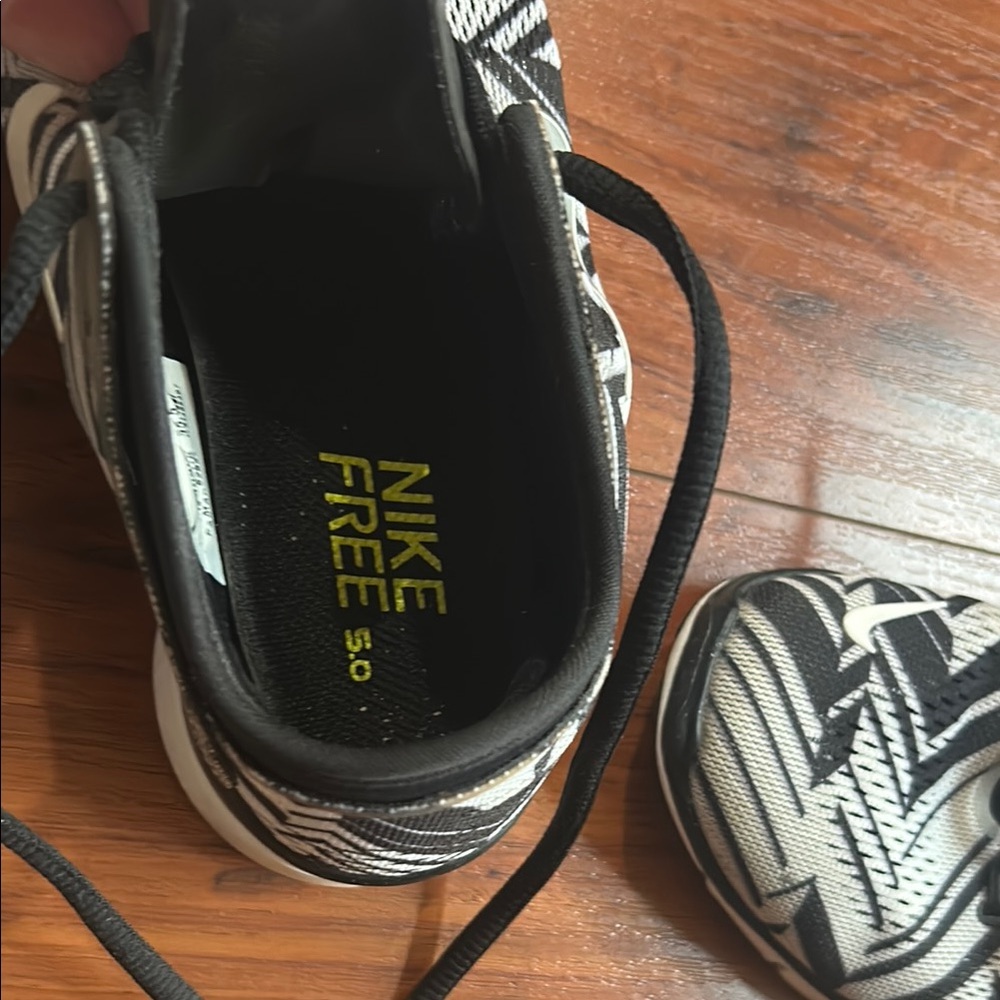 Nike Free 5.0 Black and White Patterned Shoes